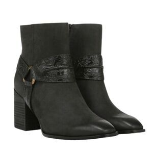 Vionic Carnelia Water Repellent Heeled Ankle Boot Black Suede Western 8